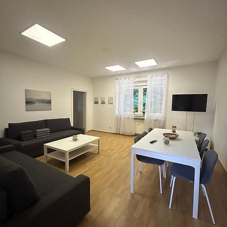 Gemuetliche Ferienwohnung - Voll Ausgestattet, Zentral Aber Ruhig ! Wuppertal Bagian luar foto