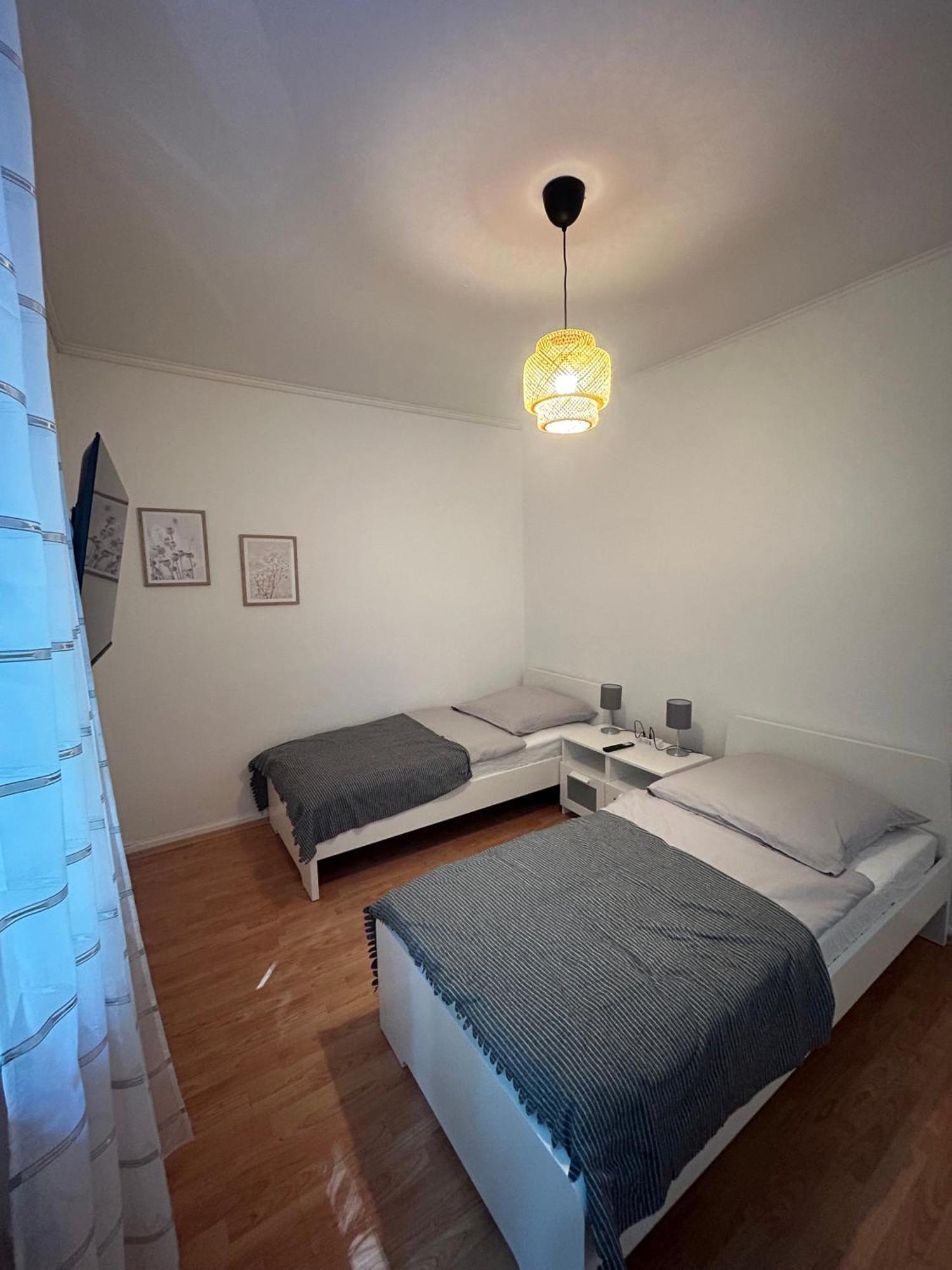Gemuetliche Ferienwohnung - Voll Ausgestattet, Zentral Aber Ruhig ! Wuppertal Bagian luar foto