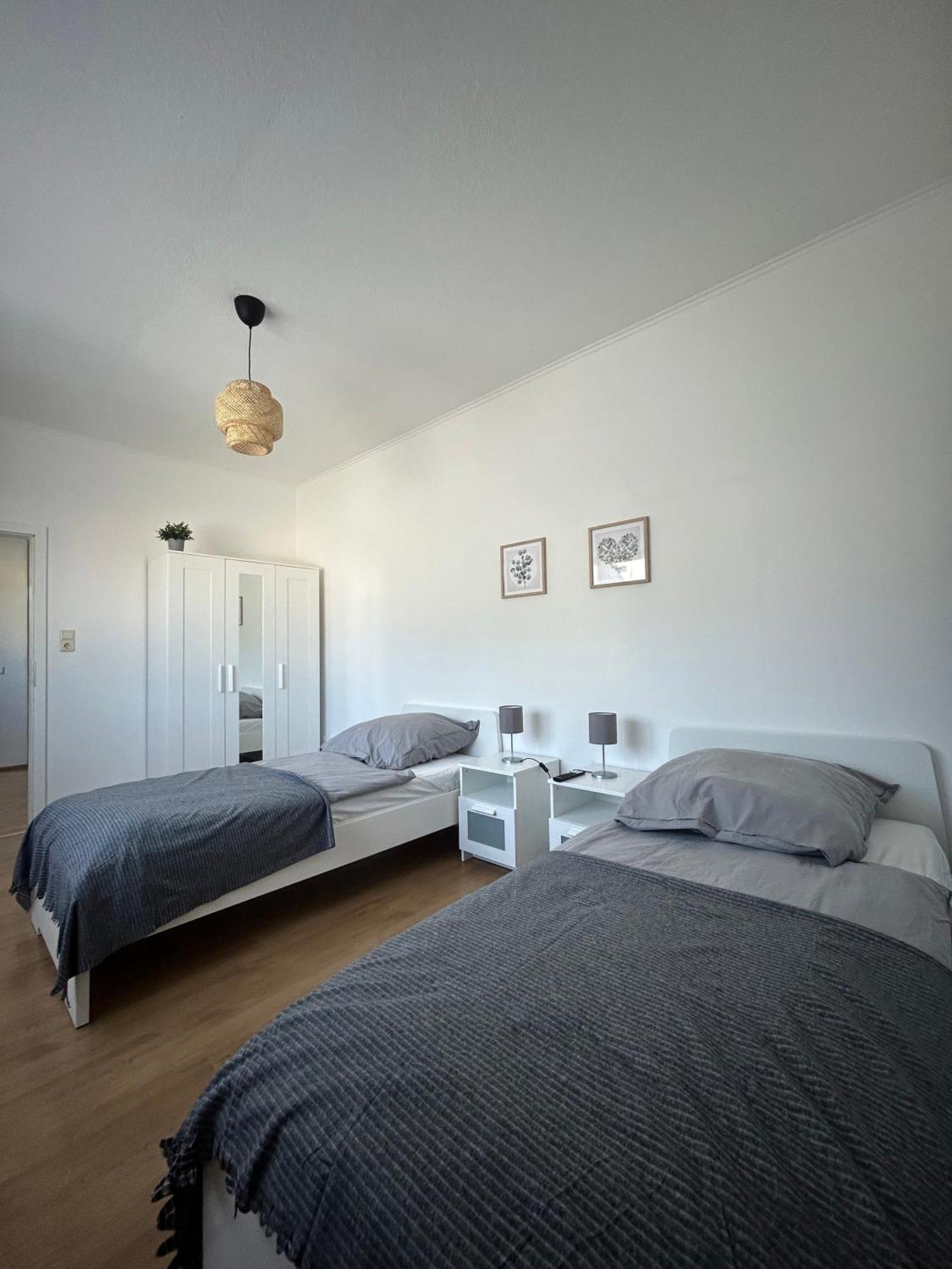 Gemuetliche Ferienwohnung - Voll Ausgestattet, Zentral Aber Ruhig ! Wuppertal Bagian luar foto